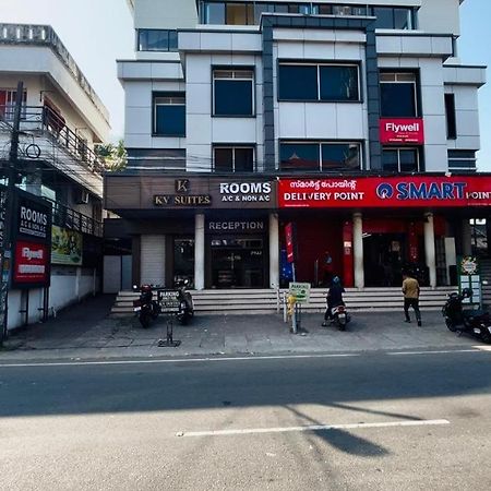 K V Suites Kochi Εξωτερικό φωτογραφία