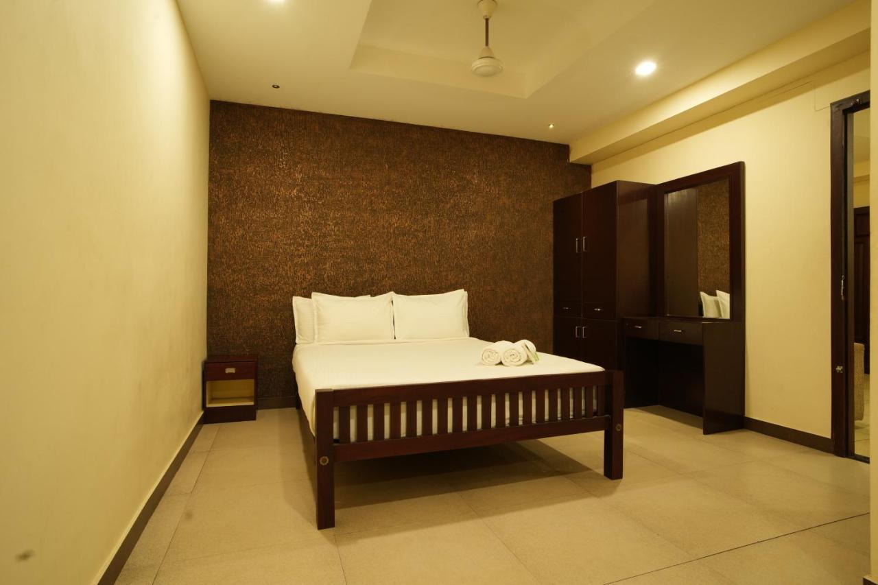 K V Suites Kochi Εξωτερικό φωτογραφία