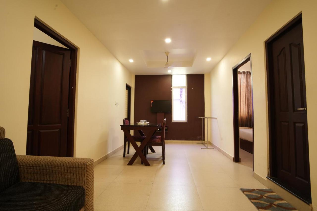 K V Suites Kochi Εξωτερικό φωτογραφία