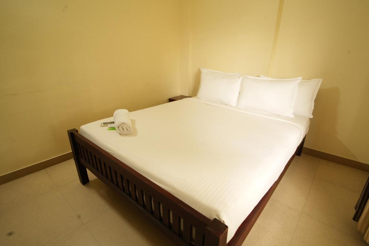 K V Suites Kochi Εξωτερικό φωτογραφία