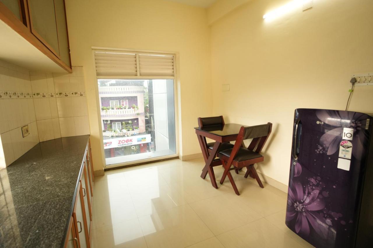 K V Suites Kochi Εξωτερικό φωτογραφία