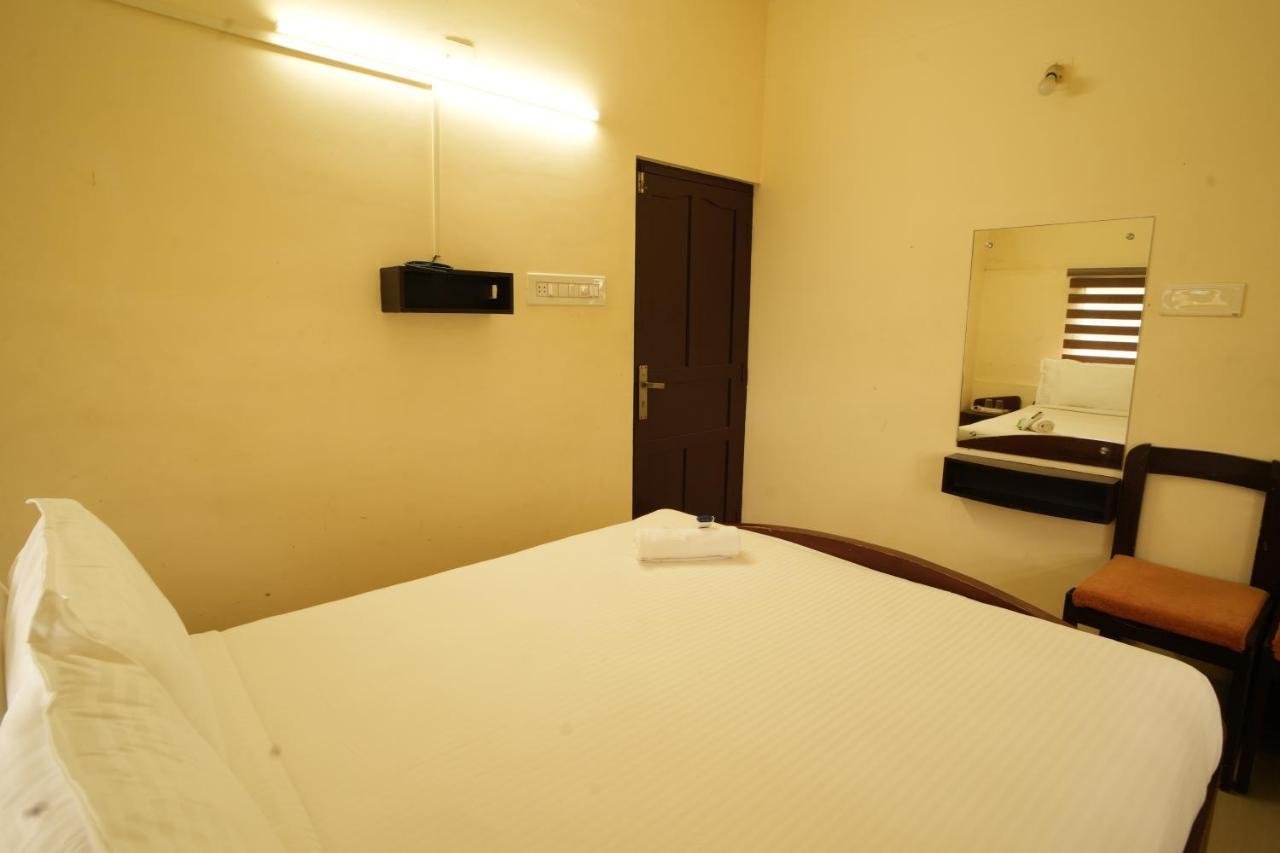 K V Suites Kochi Εξωτερικό φωτογραφία